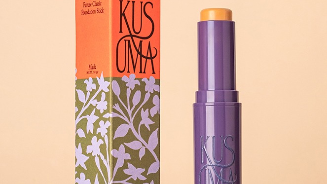 Future Classic Foundation Stick Madu